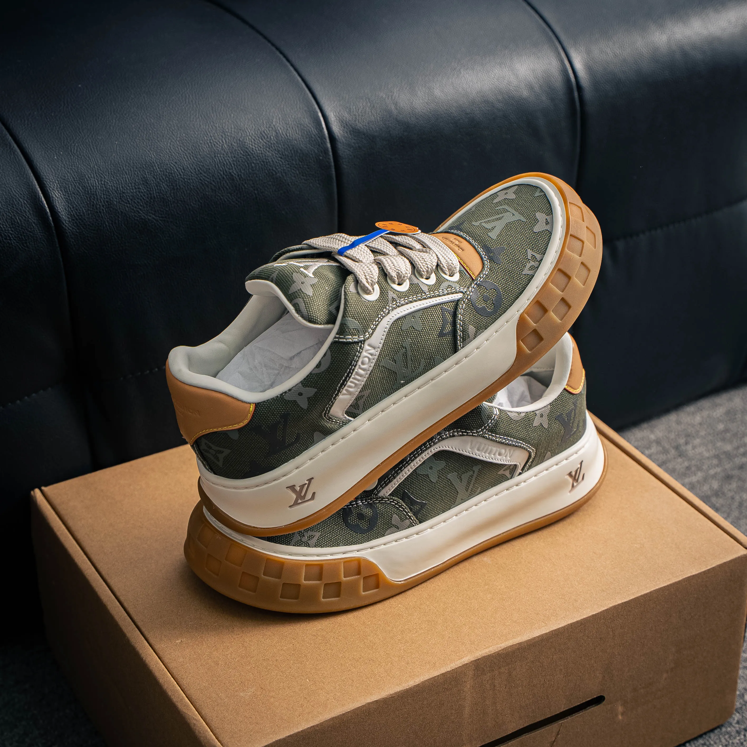 # LV tilted ， Shoes，Sneakers， Shoes，Skate Shoes~~ Sneakers， LV Shoes ， Cushioning TPU Vuitton